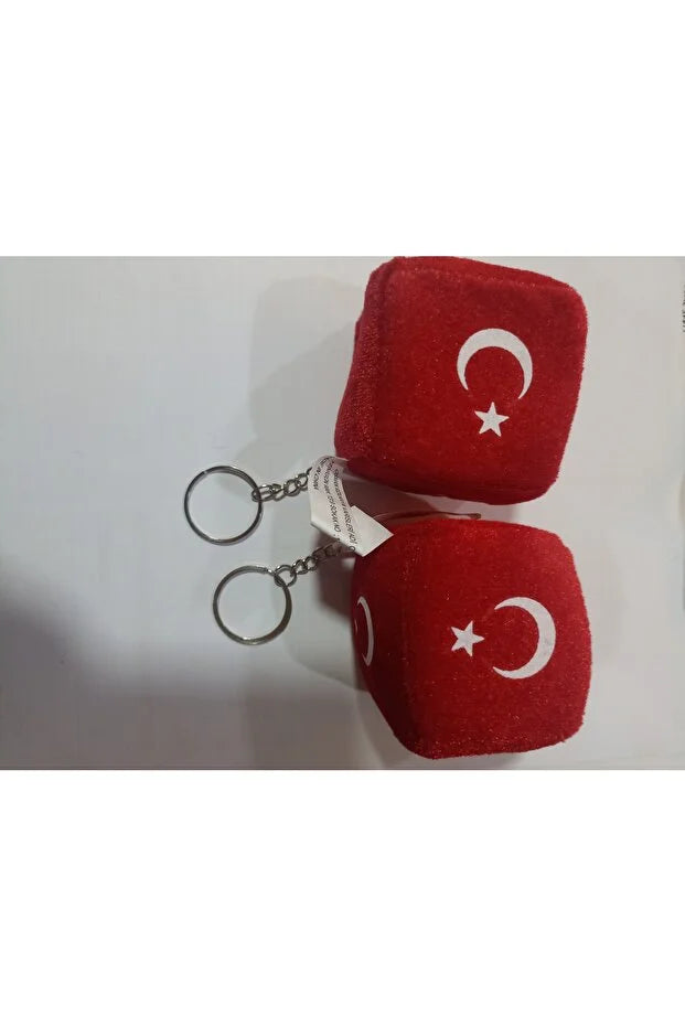 2 Adet Türk Bayraklı Küp Anahtarlık Küp Zar Peluş Dekor Bayrak Torpido Aksesuar